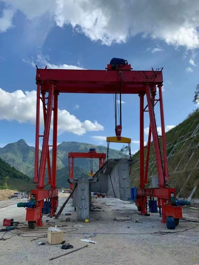 MGLT80T-8M-7M輪胎提梁機(jī)