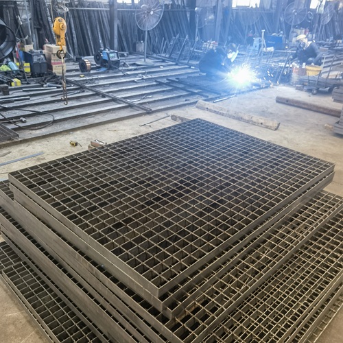 學(xué)校實(shí)訓(xùn)基地為何偏愛鋼格板