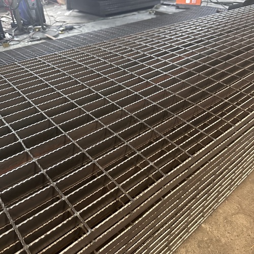 不起眼卻離不開，鋼格板的幕后價值