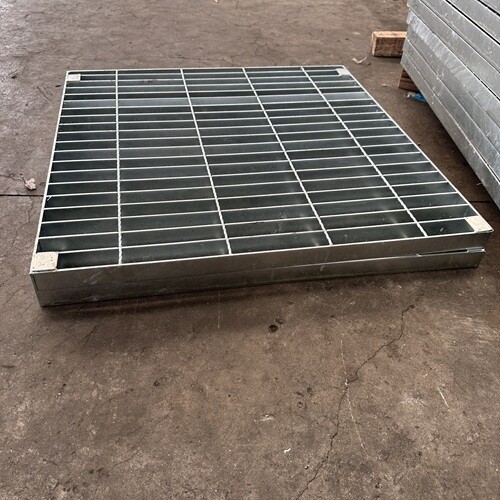 鋼格柵板在市政工程中的關(guān)鍵作用