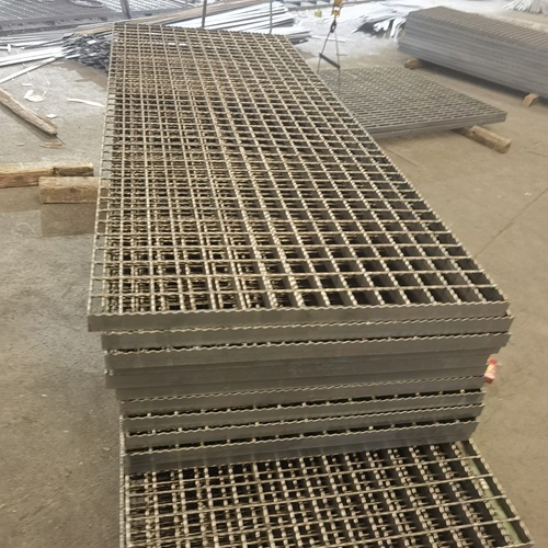 數(shù)據(jù)中心地板居然也用鋼格柵板